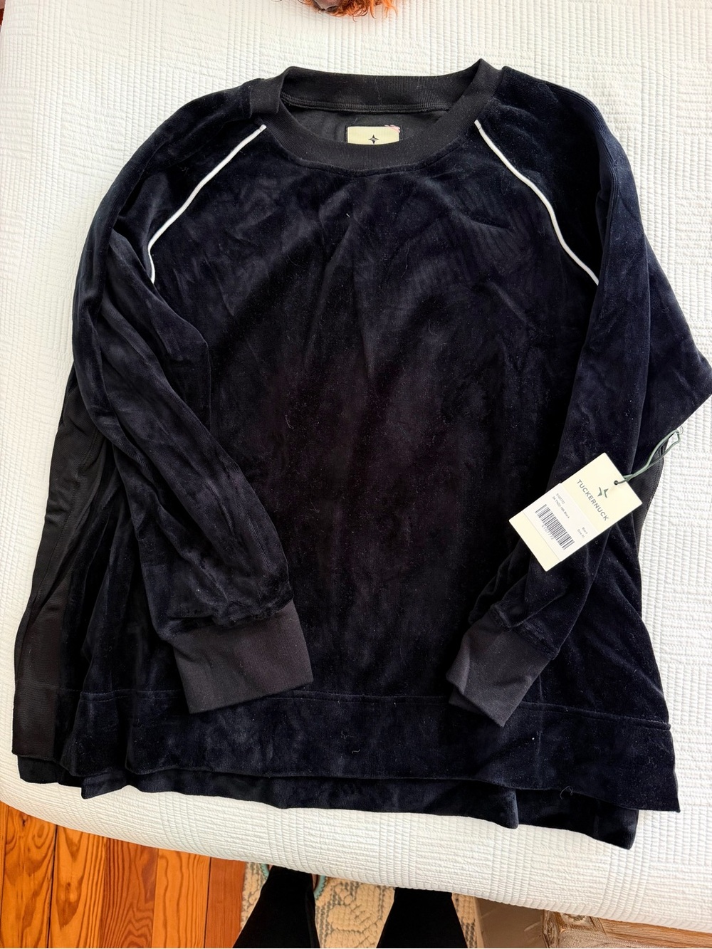 NWT tuckernuck velour sweatshirt